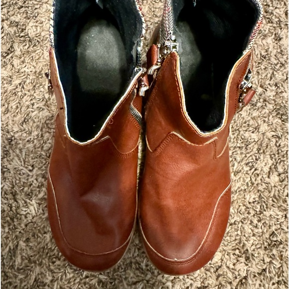 Custom made soft leather boots - Picture 4 of 5